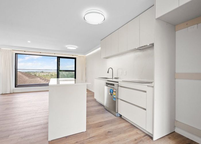  at Lot 1/3 Worthington Place, West Harbour, Waitakere City, Auckland