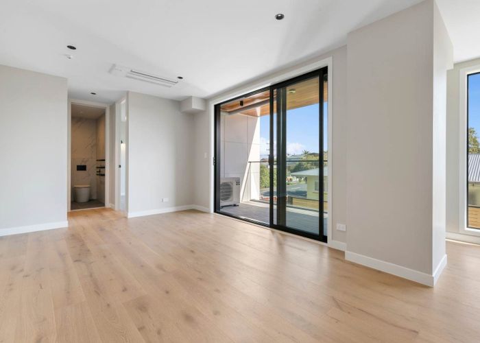  at 2/12 Burns Avenue, Takapuna, North Shore City, Auckland