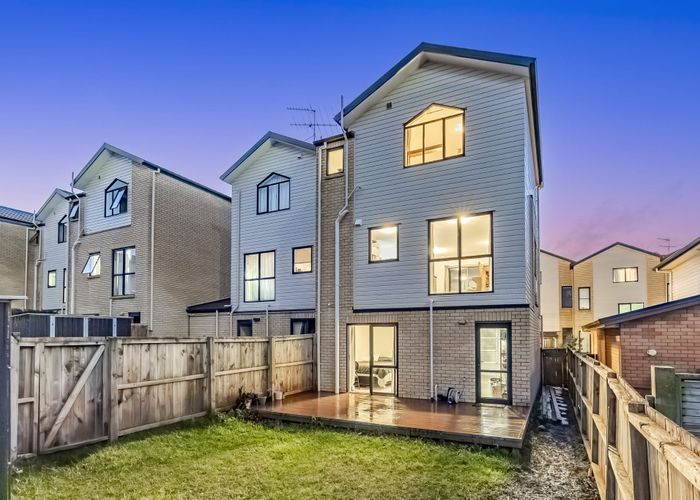  at 28/172 Mcleod Road, Te Atatu South, Waitakere City, Auckland