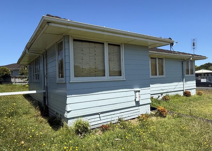  at Mangere East, Manukau City, Auckland