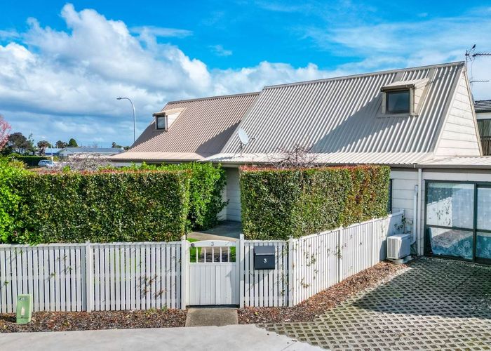  at 3/58 Manuroa Road, Takanini, Auckland