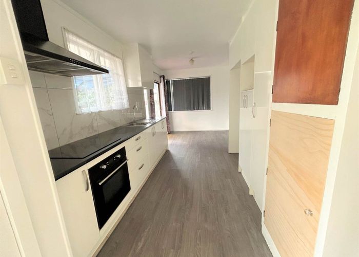  at 39 Harmel Road, Glendene, Waitakere City, Auckland