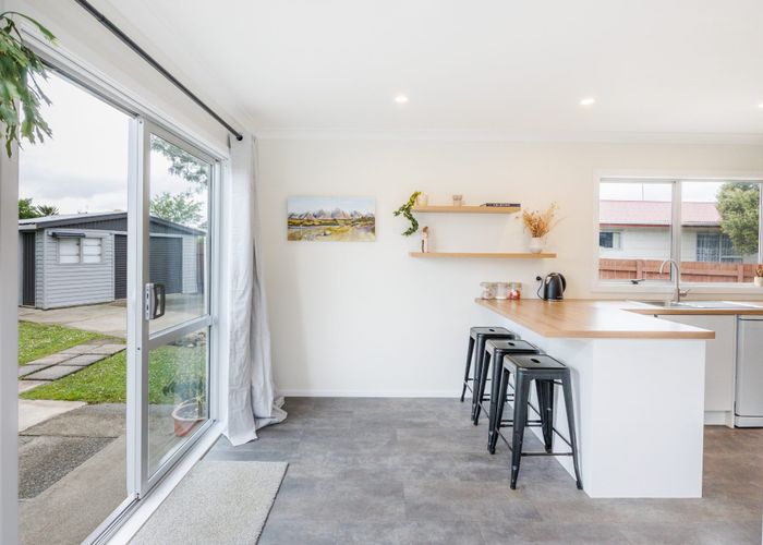  at 9 Lyndale Place, Kelvin Grove, Palmerston North, Manawatu / Whanganui