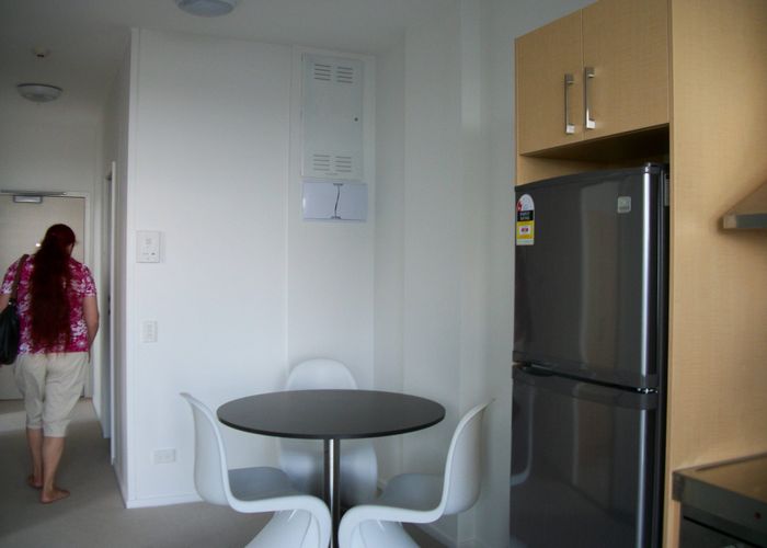  at 801/17 putney way, Manukau, Manukau City, Auckland