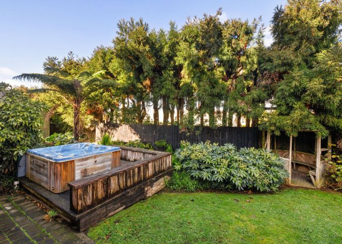  at 69 Forest Lake Road, Forest Lake, Hamilton, Waikato