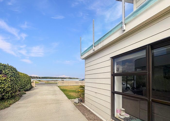  at 11 Hartley street, Foxton Beach, Horowhenua, Manawatu / Whanganui
