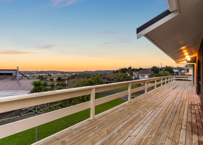  at 22 Rhinevale Close, Henderson, Waitakere City, Auckland