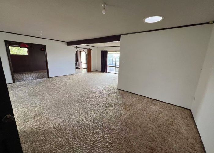  at 56 Balmain Road, Chatswood, Auckland
