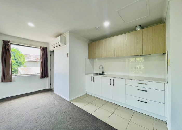  at 2 Reins Road, Takanini, Papakura, Auckland