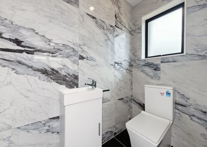  at 8/21 Tennessee Avenue, Mangere East, Manukau City, Auckland