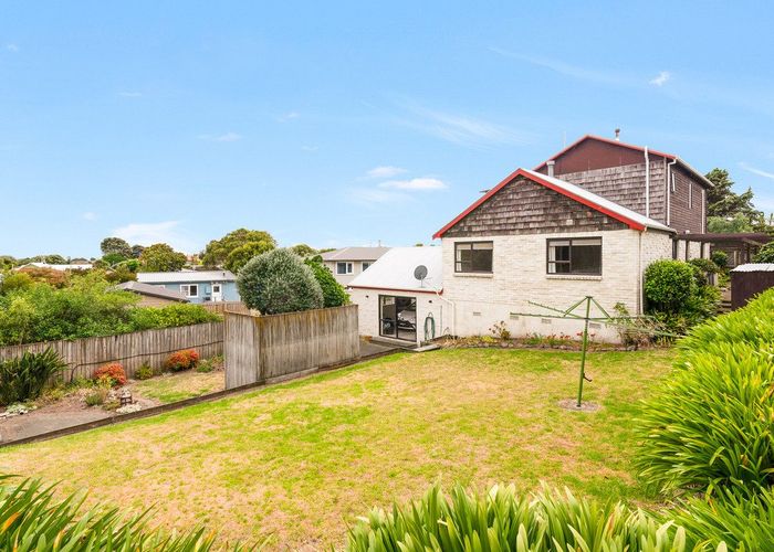  at 10 Napier Grove, Waikanae Beach, Kapiti Coast, Wellington