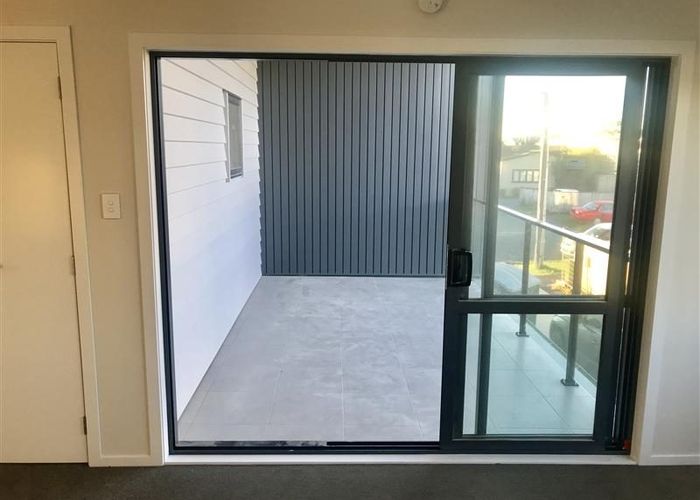  at 3/8 Coates Street, Hamilton East, Hamilton