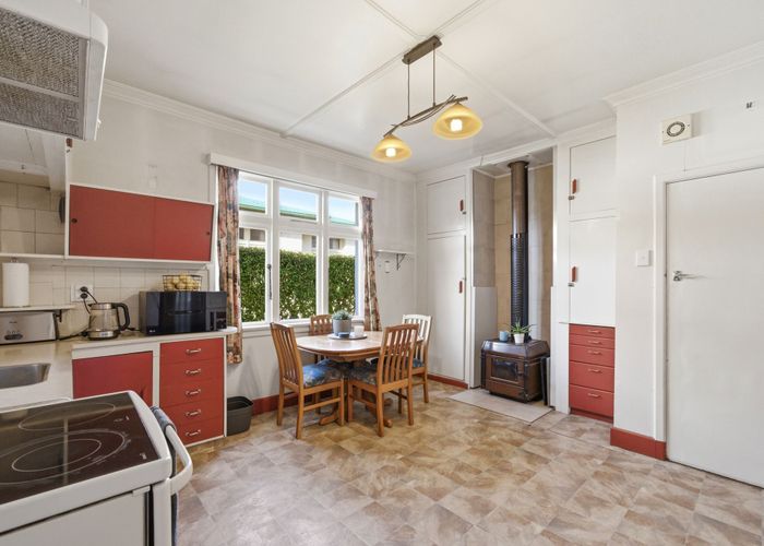  at 242 Pomona Street, Strathern, Invercargill