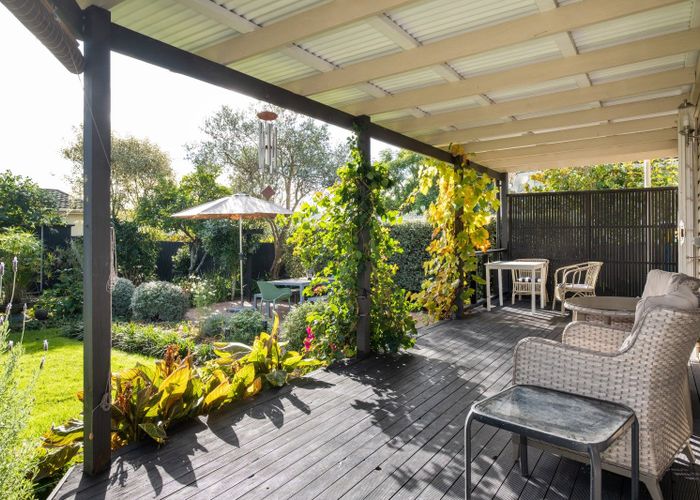  at 900 Caroline Road, Mayfair, Hastings