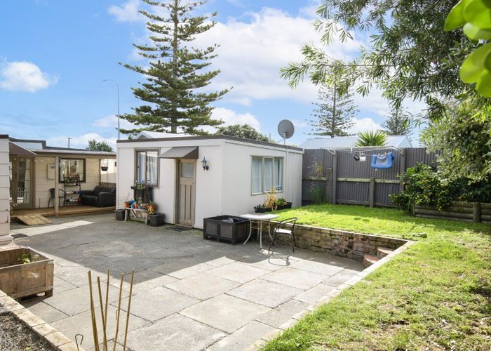  at 24 Pukeko Place, Westshore, Napier