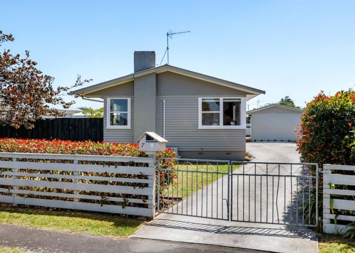  at 7 Katherine Place, Melville, Hamilton, Waikato