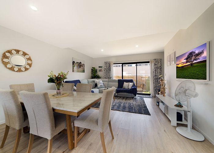  at 45 Eileen Newey Place, Henderson, Waitakere City, Auckland