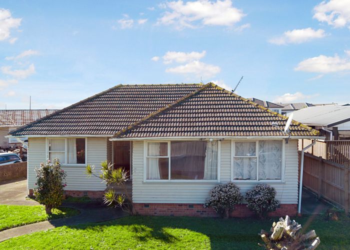  at 9 Halswell Street, Mangere East, Manukau City, Auckland