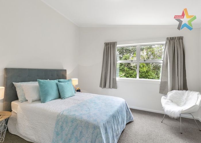  at 5/14 Rosehaugh Avenue, Karori, Wellington