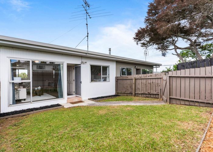  at 2/174 Birkdale Road, Birkdale, North Shore City, Auckland
