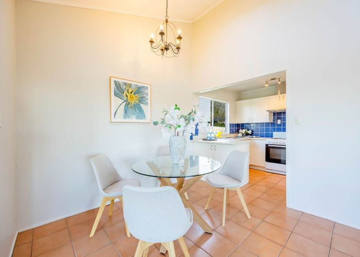  at 2/28 Noeleen Street, Glenfield, North Shore City, Auckland