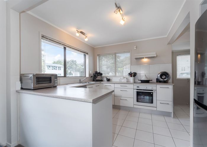  at 1/12 Kauri Glen Road, Northcote, Auckland