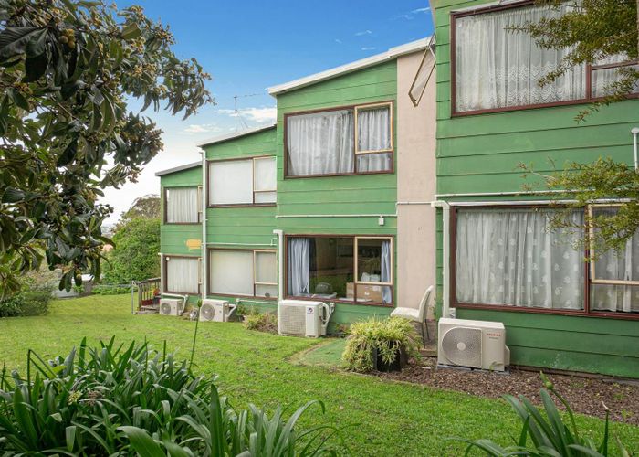  at 1 Hall Road, Glenfield, North Shore City, Auckland