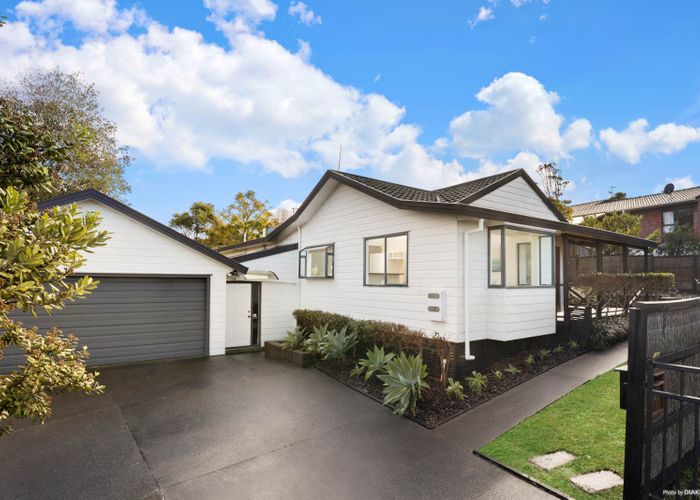  at 43 Palomino Drive, Henderson, Auckland