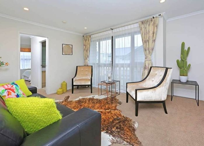  at 8 Hirimate Place, Flat Bush, Manukau City, Auckland