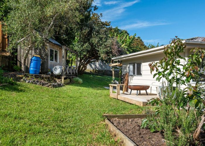  at 2/31 Sispara Place, Beach Haven, North Shore City, Auckland