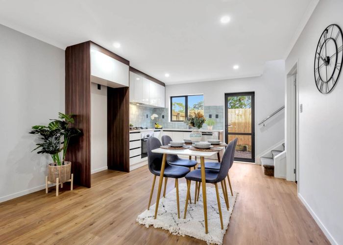  at 4/1 Brough Road, Manurewa East, Manukau City, Auckland