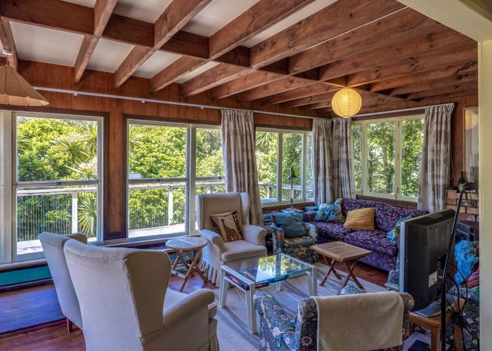  at 39 Victoria Road South, Onetangi, Waiheke Island, Auckland