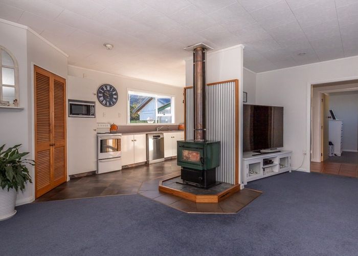  at 62 Mcgill Street, Waimangaroa, Westport