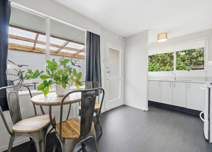  at 1/106 Lake Terrace Road, Burwood, Christchurch City, Canterbury