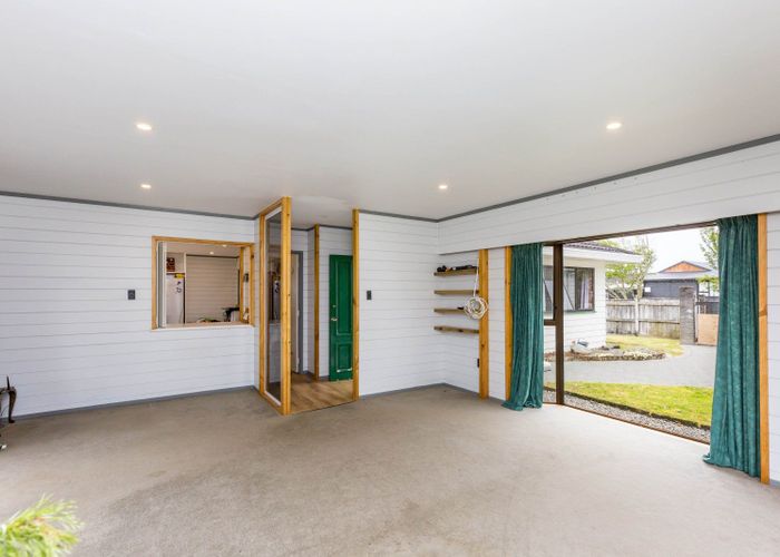 at 4 Memphis Grove, Totara Park, Upper Hutt, Wellington