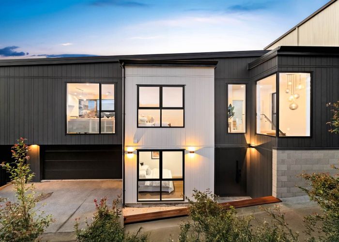  at 8B William Souter Street, Forrest Hill, North Shore City, Auckland