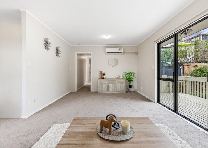  at 3 Fernhaven Place, Massey, Waitakere City, Auckland