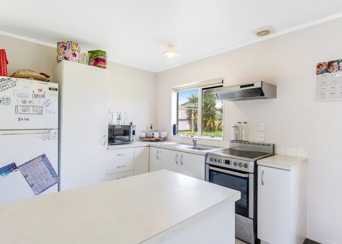  at 16 Bernina Place, Weymouth, Manukau City, Auckland
