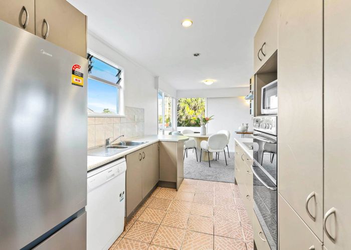  at 10 La Trobe Street, Pakuranga Heights, Manukau City, Auckland