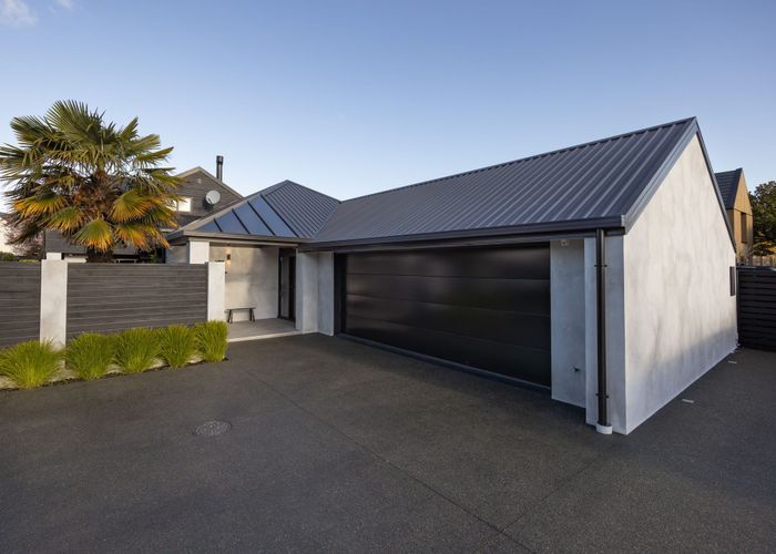  at 4 Wairarapa Terrace, Fendalton, Christchurch City, Canterbury