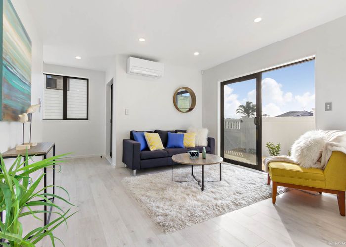  at 15A Windermere Crescent, Blockhouse Bay, Auckland