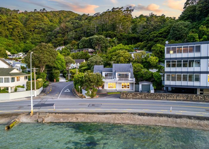  at 1/2 Gill Road, Lowry Bay, Lower Hutt