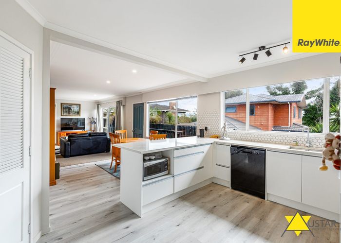  at 2/4202A Great North Road, Glendene, Auckland