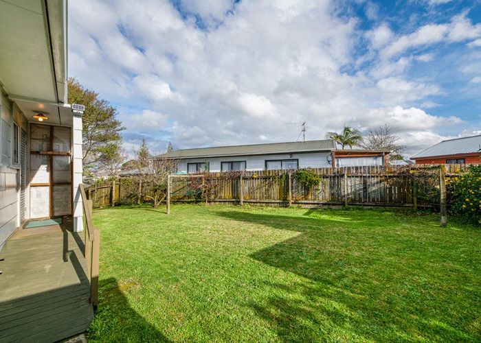  at 2/29 Afton Place, Ranui, Auckland