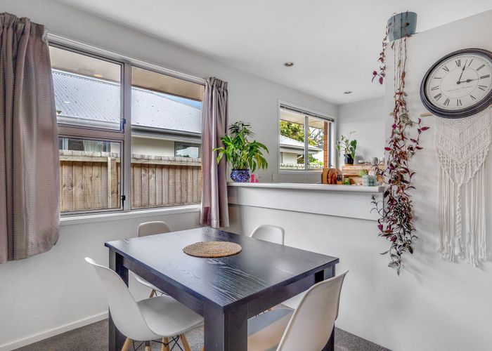  at 2/296B Wairakei Road, Bryndwr, Christchurch