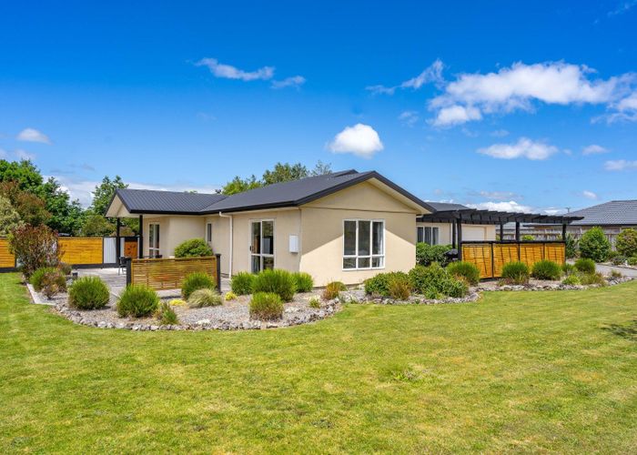  at 2 Daffodil Grove, Carterton, Carterton