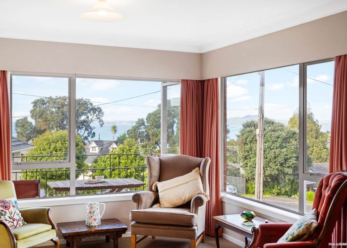 at 2/30 Montgomery Avenue, Rothesay Bay, Auckland