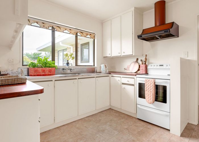  at 11 Chequers Avenue, Chartwell, Hamilton, Waikato