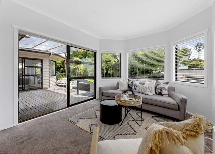  at 17 Eastern Beach Road, Eastern Beach, Manukau City, Auckland