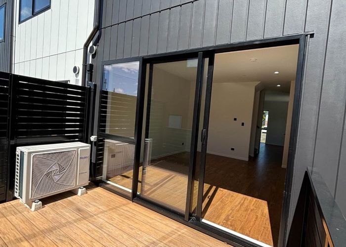  at 3/65 Stottholm Road, Titirangi, Auckland